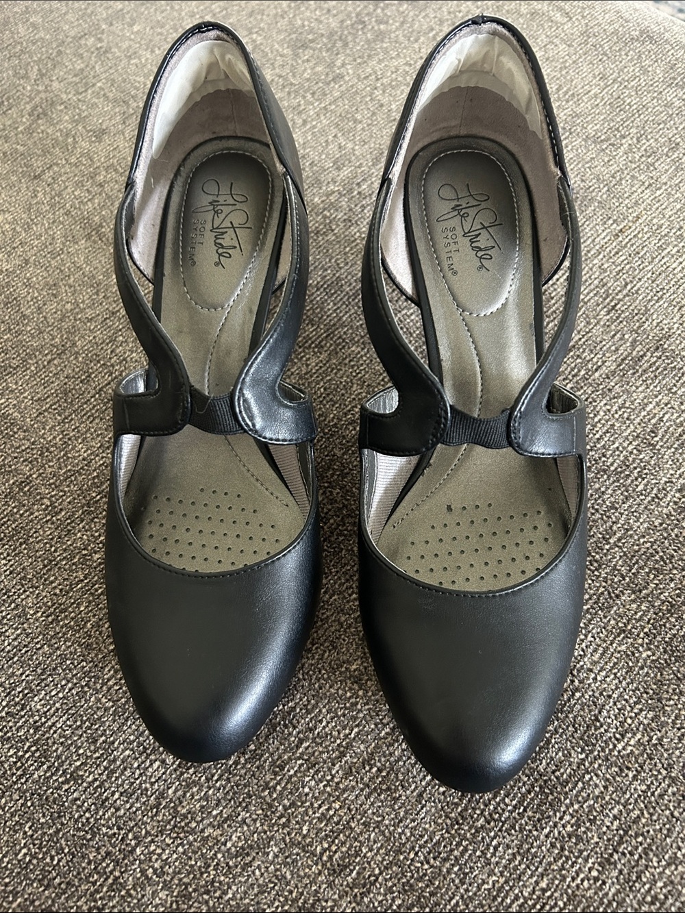 Life Stride Black T-Strap Closed-Toe Heels